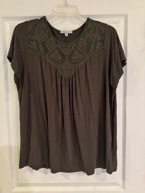 Green Envelope Olive Green Embroidered Yoke Short Sleeve Tunic Top
